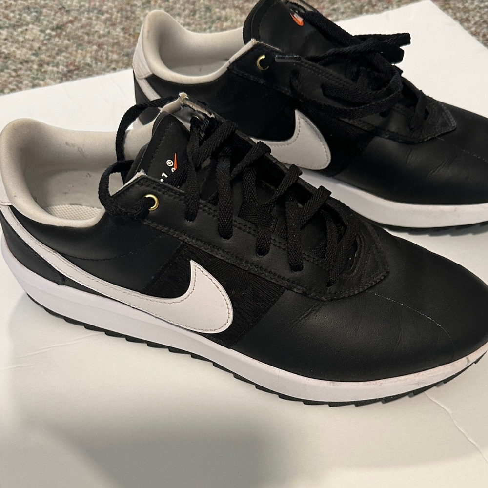 Nike Black and White GOLF Athletic Shoes